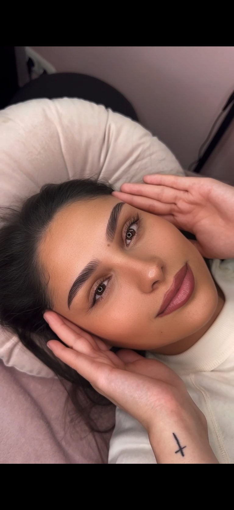 Facetune_17-03-2025-21-01-48